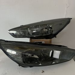 15-18 Ford Focus Smoked Headlights 