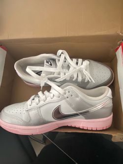 Nike Dunk Low White Pink Sneakers