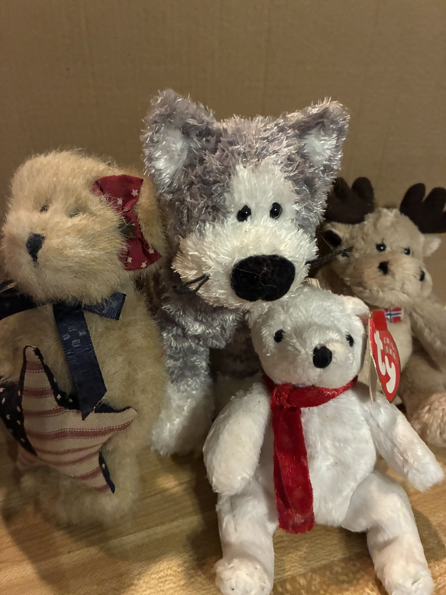 4 Stuffed Animals