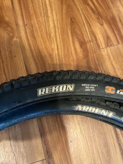 Maxxis 29er tires 15$ each $20 a pair