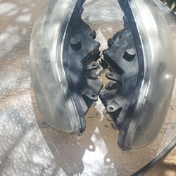2014-2016 Hyundai Elantra  Headlights 