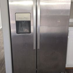 Whirlpool Refrigerator 