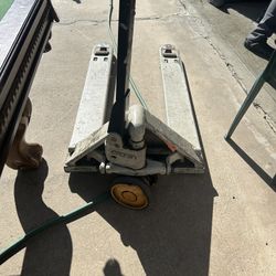 Pallet Jack 