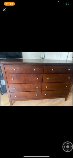 Beautiful 8 drawer Cedar Wood Bedroom(removable mirror)