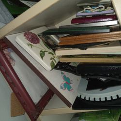 Pictures Frame All 2 Dollar All