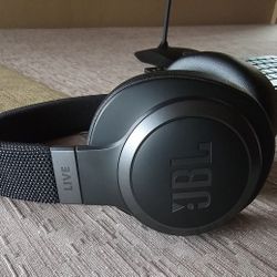 JBL 660NC Over Ear Headphones