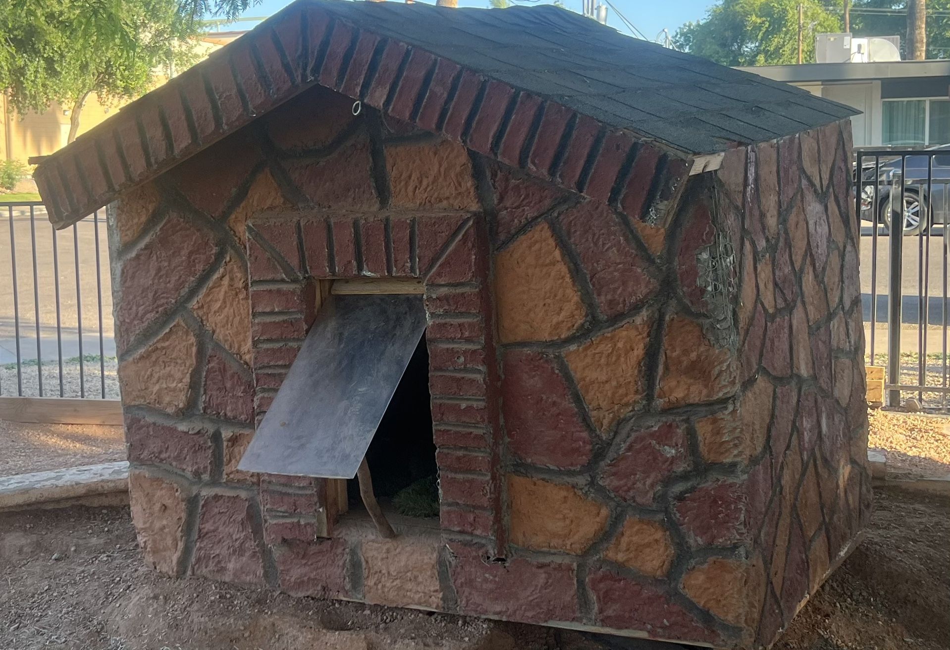 Dog house With A/C