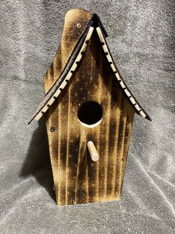 Cedar Birdhouse