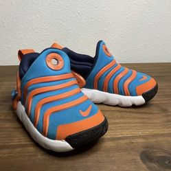 Nike Dynamo Go toddler shoes 7c