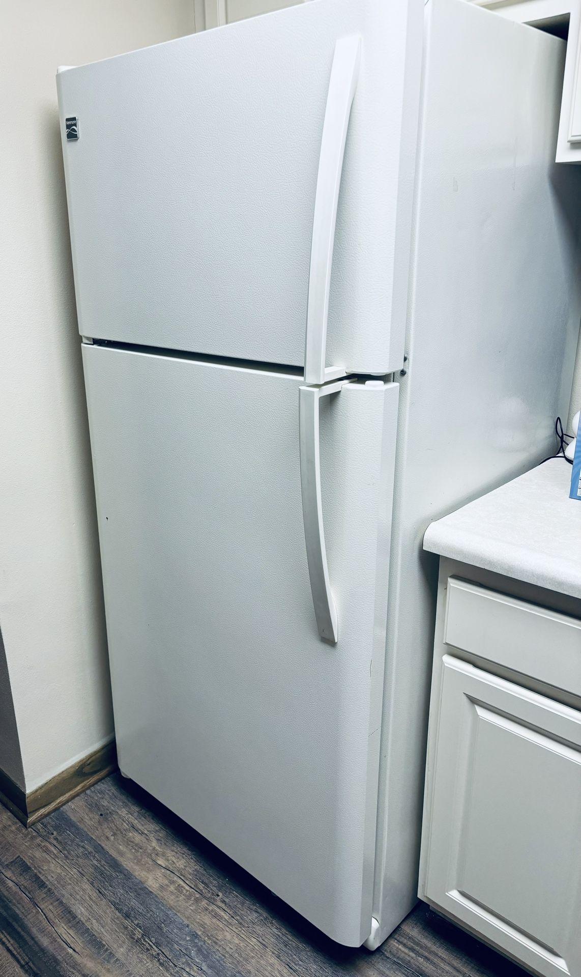 Microwave & Refrigerator