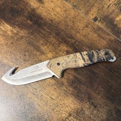 BRAND NEW KNIFE $35 PICKUP GRAND PRARIE TX ONLY SERIOUS BUYERS PLEASE