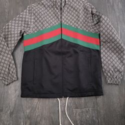 SALE Gucci monogram zip jacket size small 650$