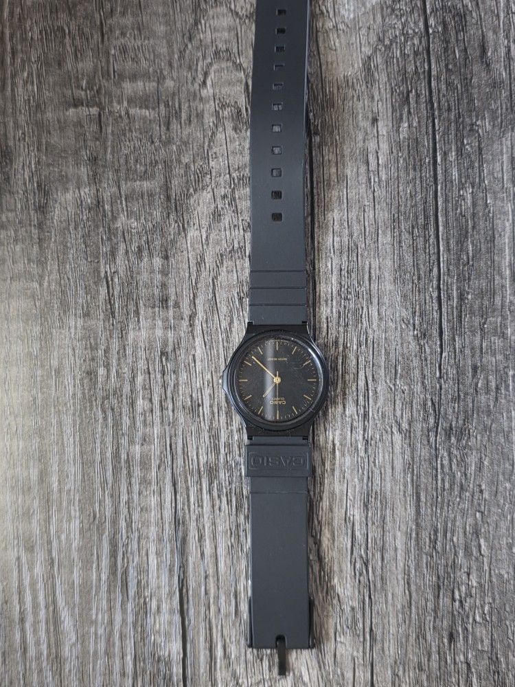 BLACK CASIO WATCH - EXCELLEMT CONDITION