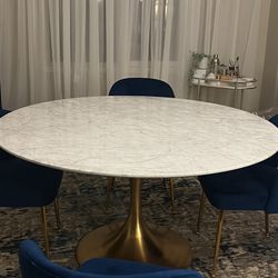 Williams Sonoma Tulip Round Pedestal Dining Table (56")