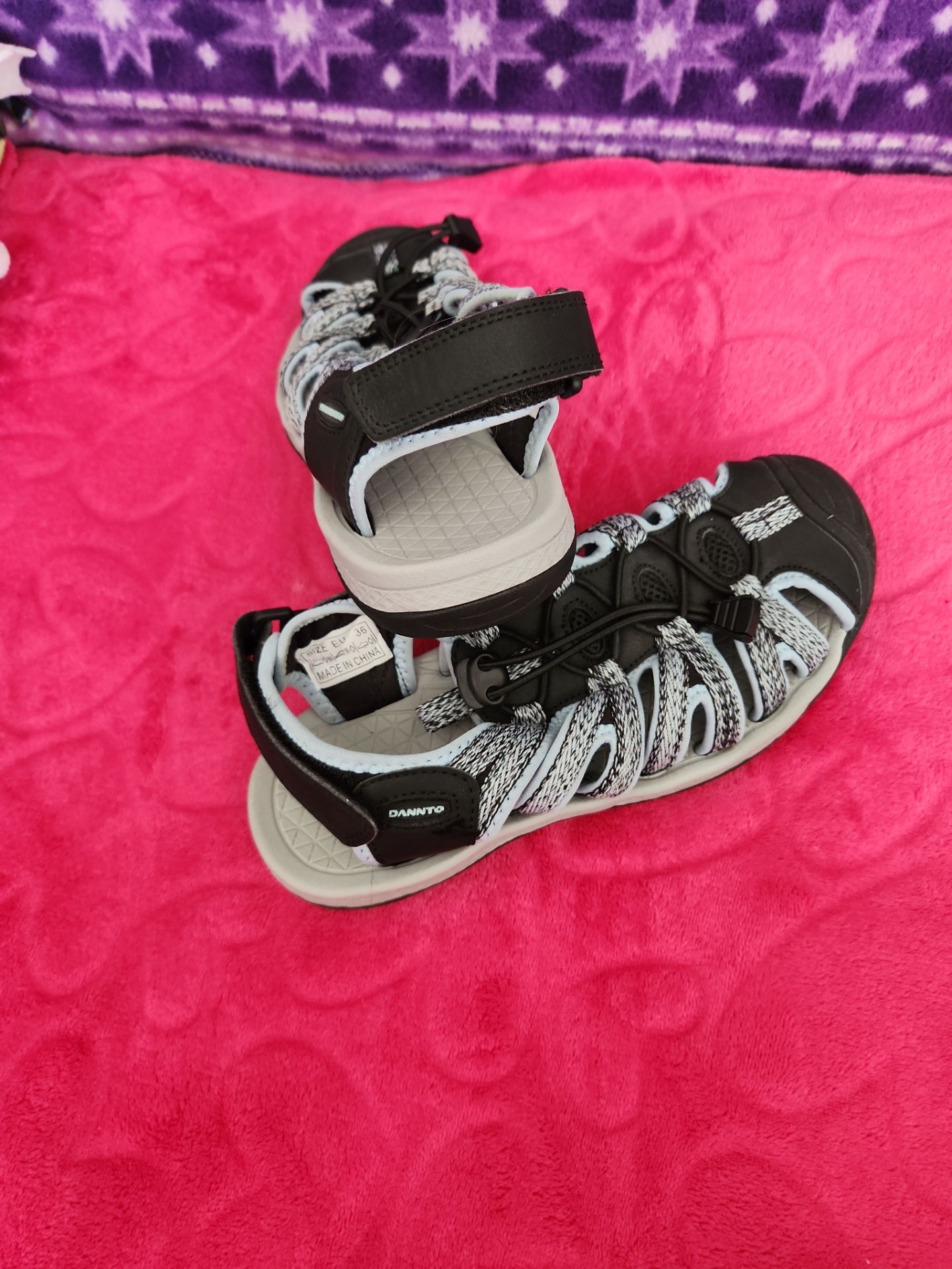 Dannto sandals
