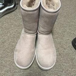 Light pink ugg boots!