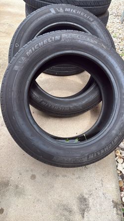 4 Michelin 225 60 R18 tires 11/32
