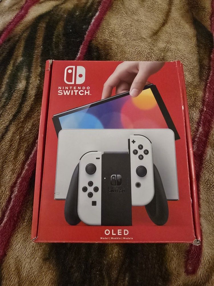 Nintendo Switch OLED + Extras (USED)