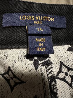 Louis Vuitton Monogram Scarf Shirt White. Size 36