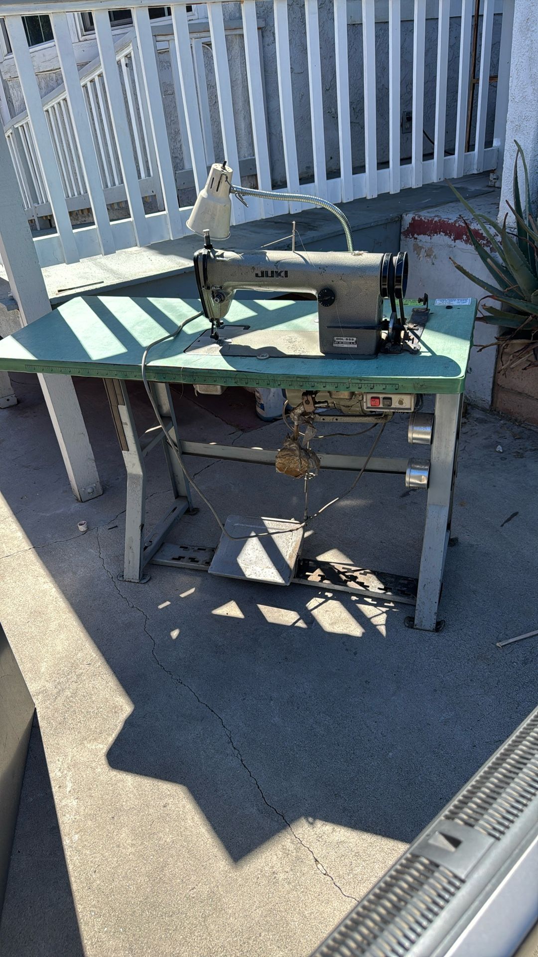 Industrial Sewing Machine