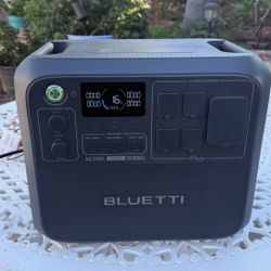 Bluetti AC200L Solar Power Generator Used