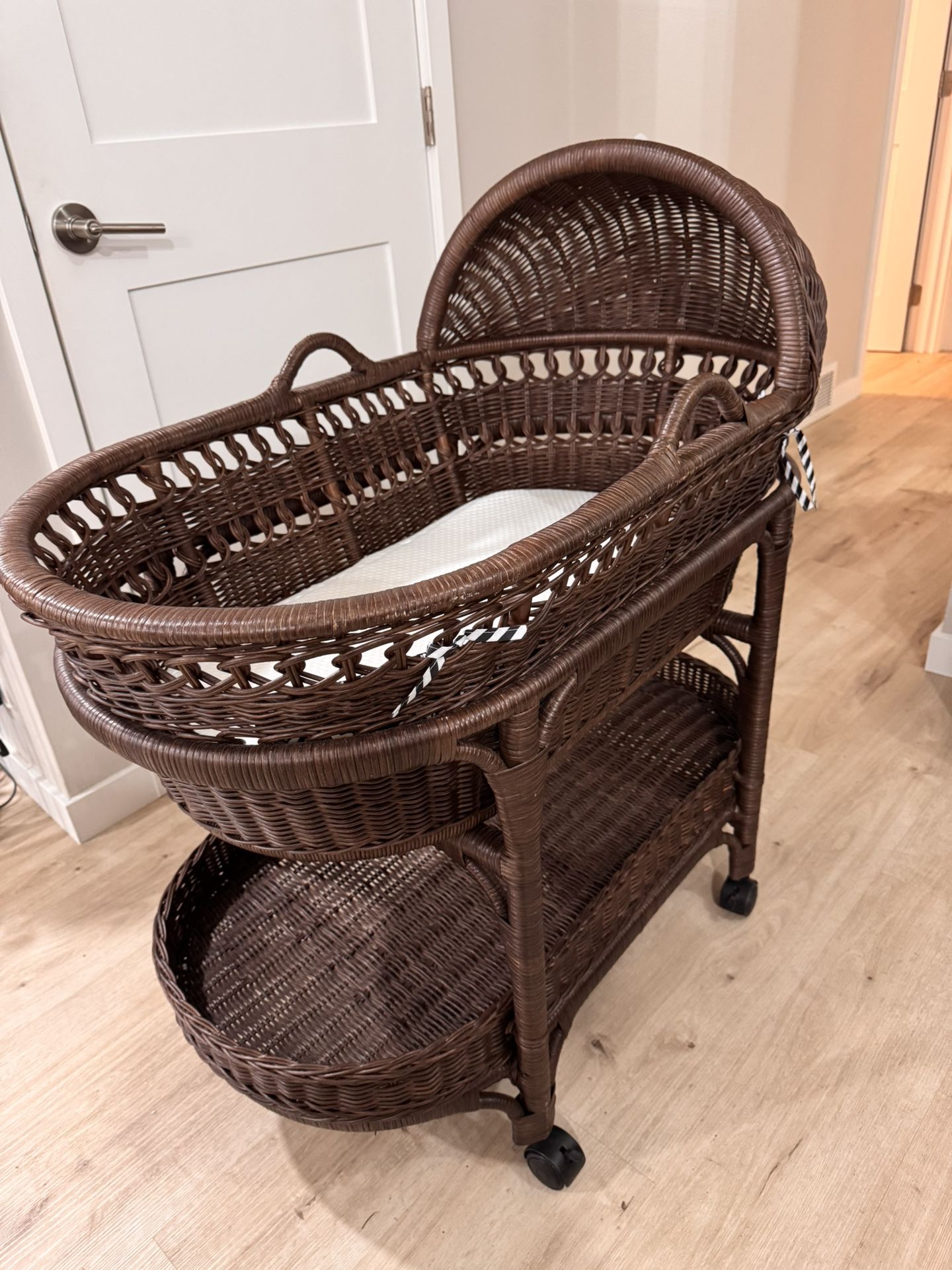 Pottery barn Wicker bassinet