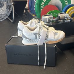 TYR Weightlifting shoes 