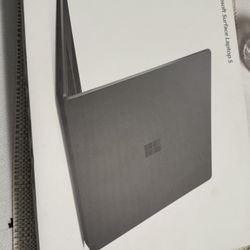 Microsoft Surface Laptop 5. Windows 11