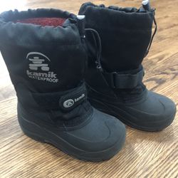 Boy toddler winter boots size 10