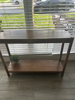 Consol table