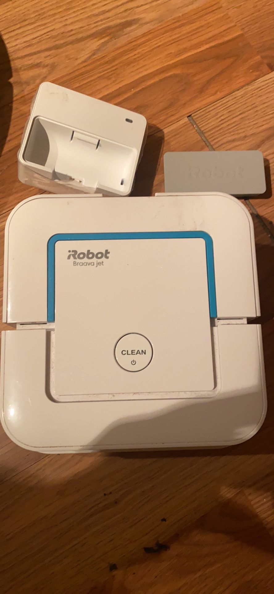 Roomba Braave Jet like new moping device. App control/wifi.
