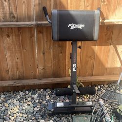 Back extension machine