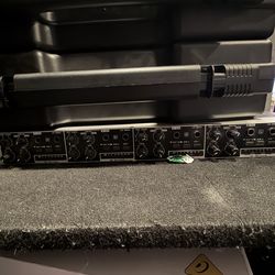 Behringer HA4700 Headphone Amp