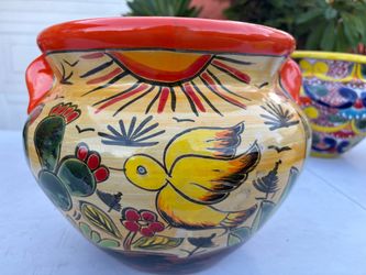 Hermosa maceta michoacana chica de Talavera,Altura 10 ,Ancho 10x10 .