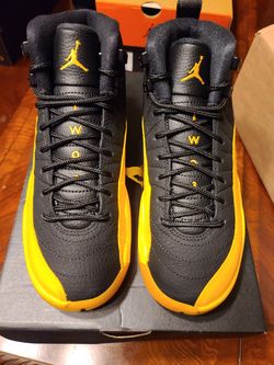Jordan 12s size 4 GS