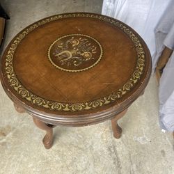 Vintage Inlay Wood Round Accent Table – Harp Design Coffee / Game Table