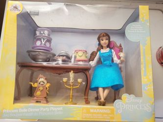 PlPRINCESS BELLE DINNER PARTY PLAYSET BRAND NEW