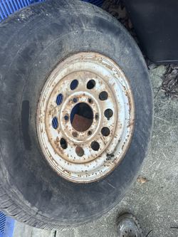 Trailer Tire - 6 Lug 235/75/16