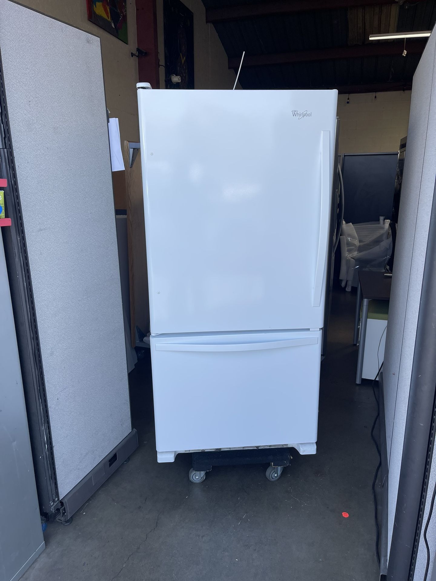 Whirlpool White Bottom Freezer Refrigerator 33wide 69tall