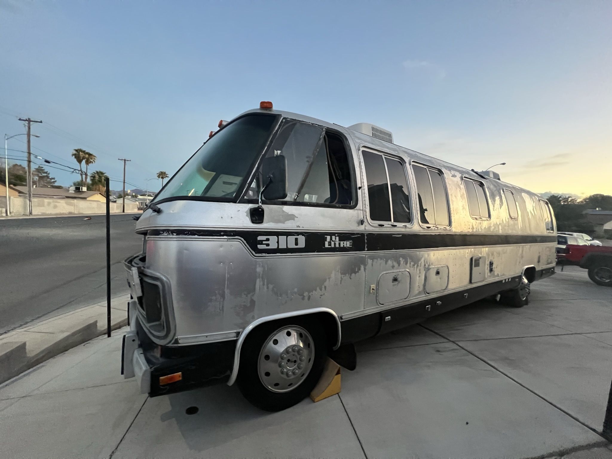 1983 Airstream 310 Motorhome