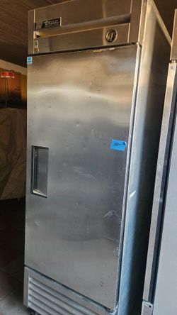 One door true freezer