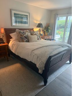 Queen teak wood platform