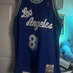Mitchell & Ness LA Lakers Kobe Bryant 96-97 Jersey Mens Size 40 Medium Brand New