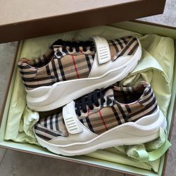 Burberry Shoes