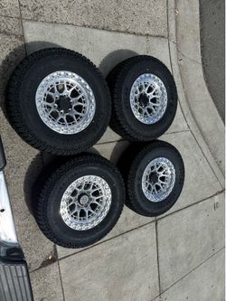 Toyota 4Runner 17x9 wheel Tires 39$ down payment only