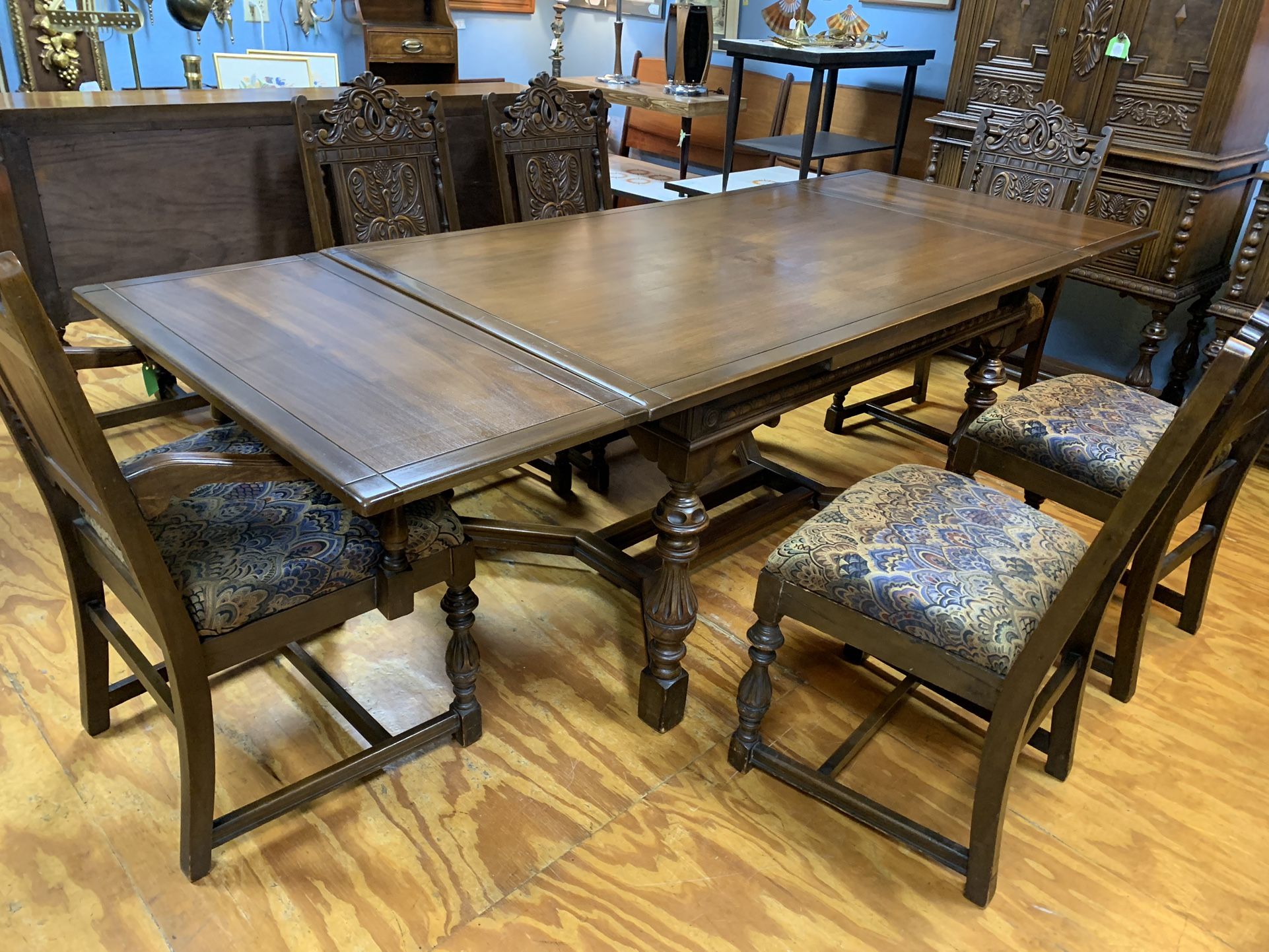 Vintage Jacobean Spanish Revival Dining Table With 6 Chairs