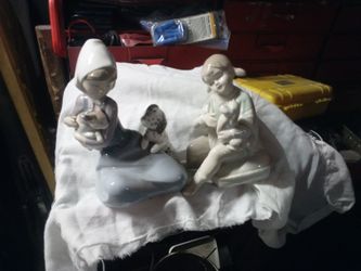 1940 Ceramic Porcelain Figurine 