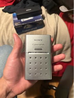 📸 Sony Cyber-shot BC-CSQ2 Ni-MH Quick Battery Charger (AA / AAA)
