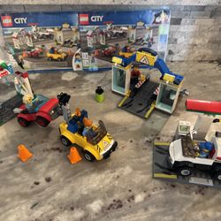 LEGO City Garage Center Building Kit (234 Pieces); #60232 - complete & built!  