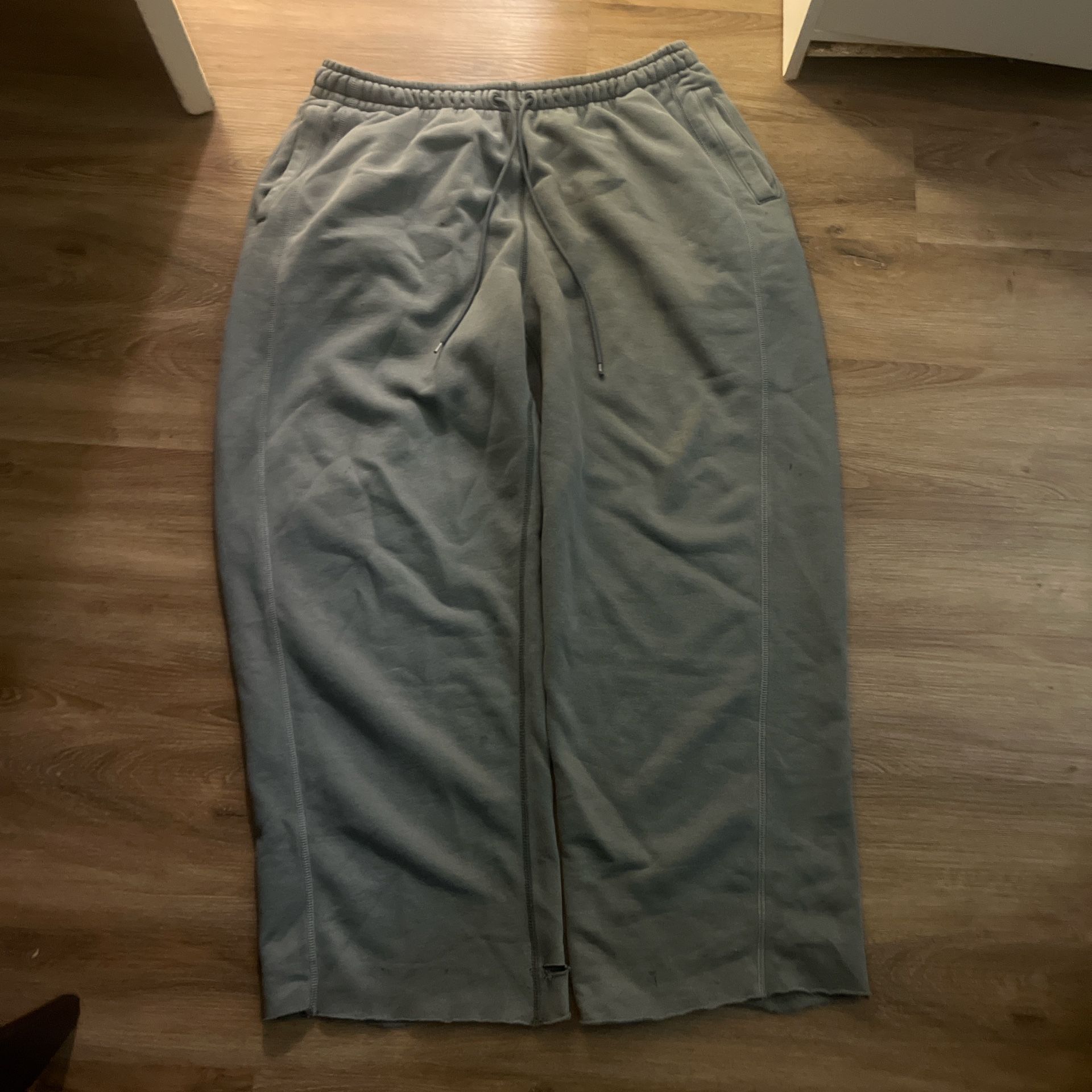 csg baggy grey sweats